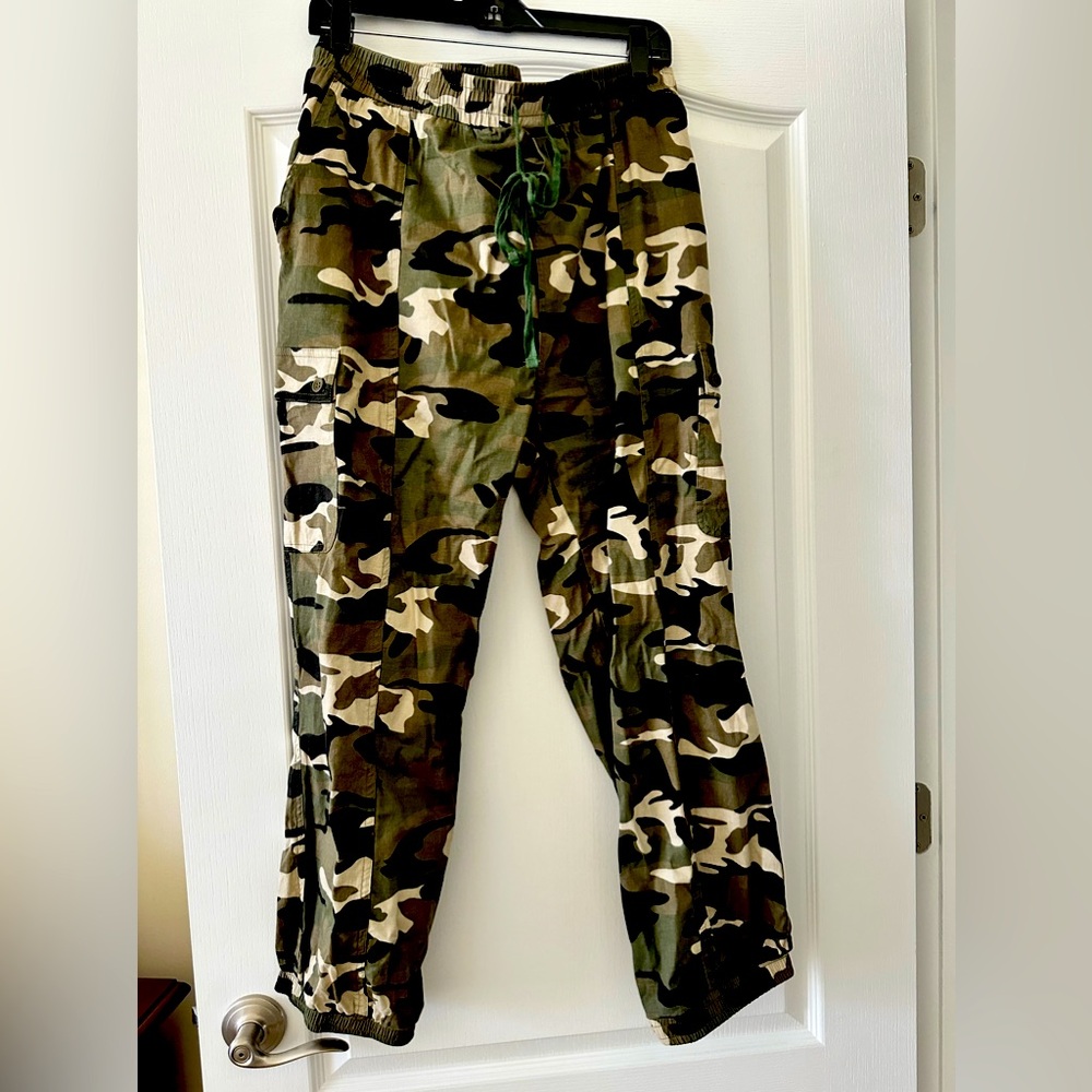 Sweet Lovely Camo Pants - never worn